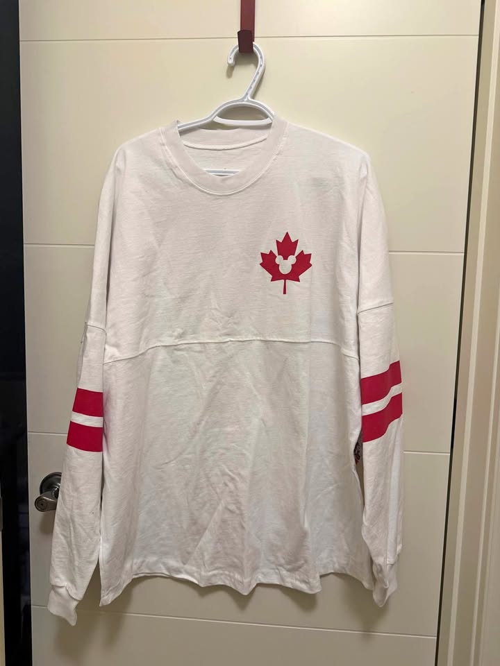Disney Mickey Mouse Canada Spirit Jersey XL