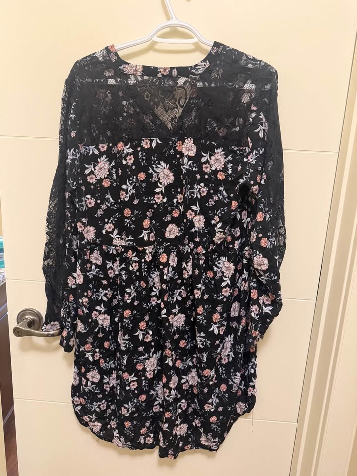 Torrid Black Floral High Low Tunic Top Size 2 (18-20) - photo 5