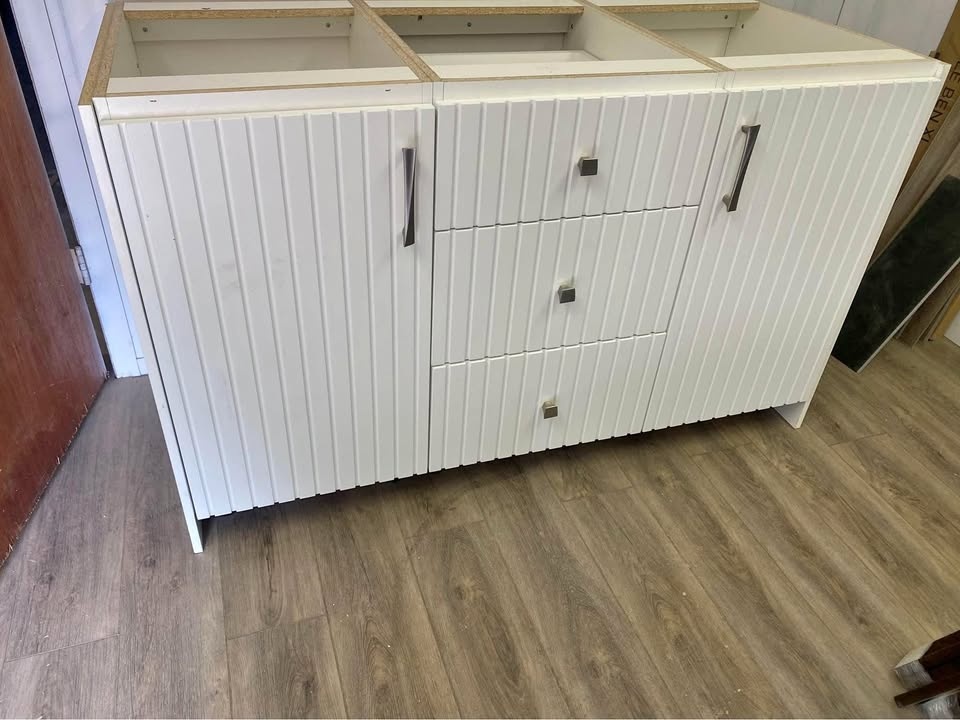 Kitchen Island - 60" L x 24" D x 36" H