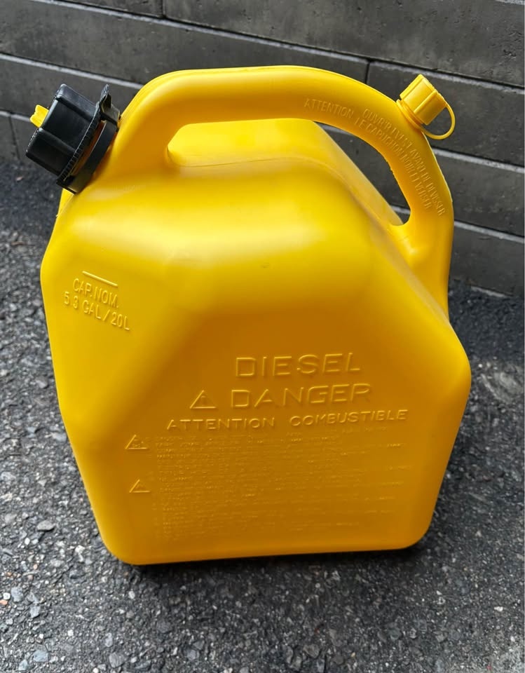 20 Litre Self-Venting Diesel Can - photo 4