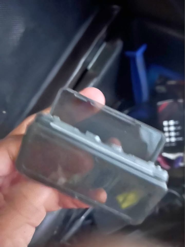 Nintendo game holder