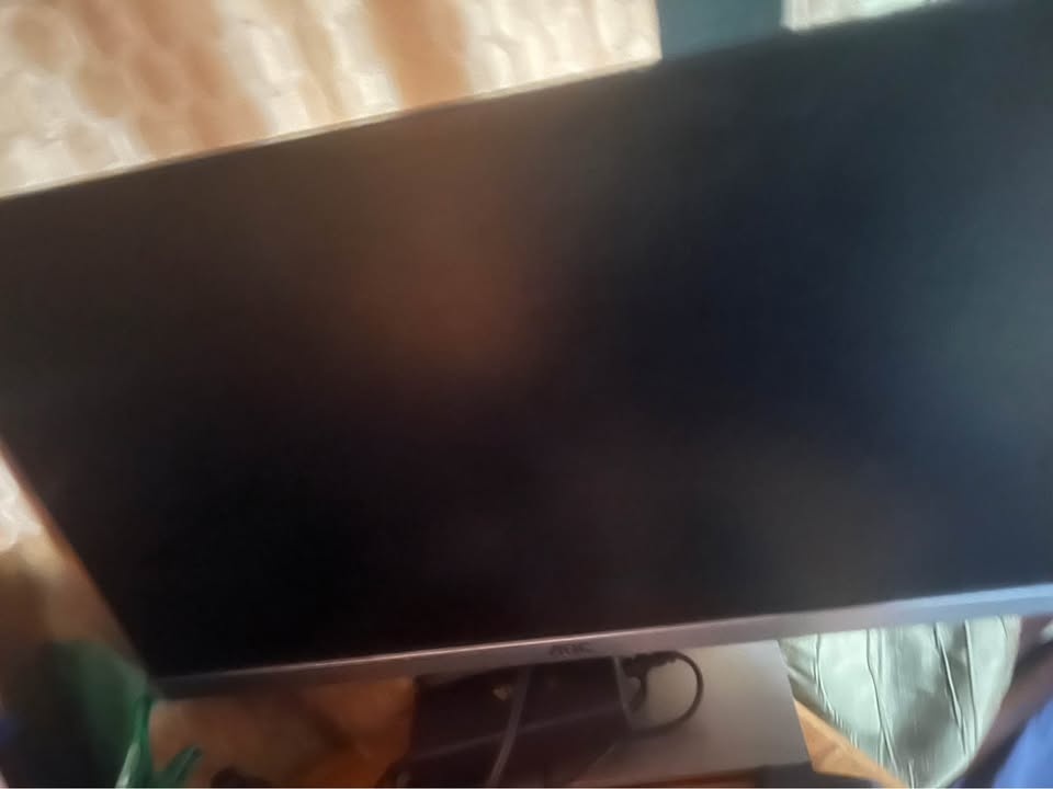 AOC 60Hz Monitor - Clean Display, HDMI Works (VGA Faulty) - photo 2