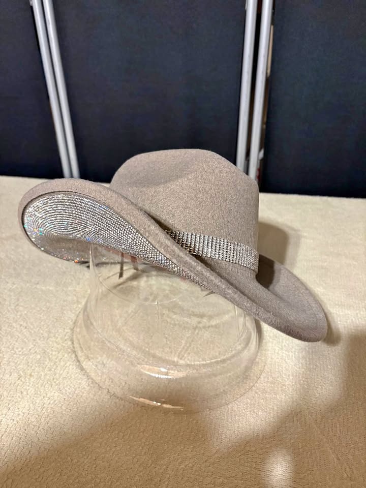 NEW Taupe Felt Rhinestone Cowboy Hat - NE Martindale