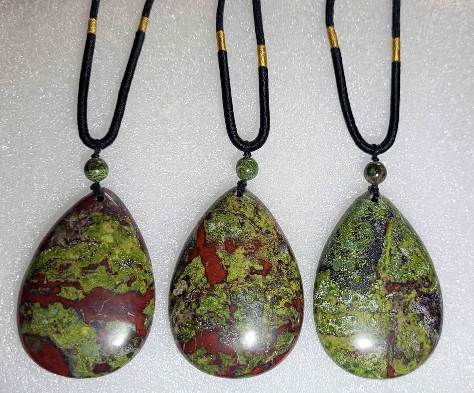 Crystal - Dragonblood Crystal necklace - photo 2