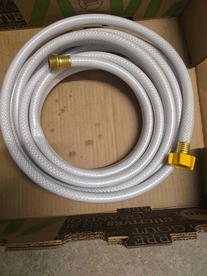 White Garden Hose - photo 3