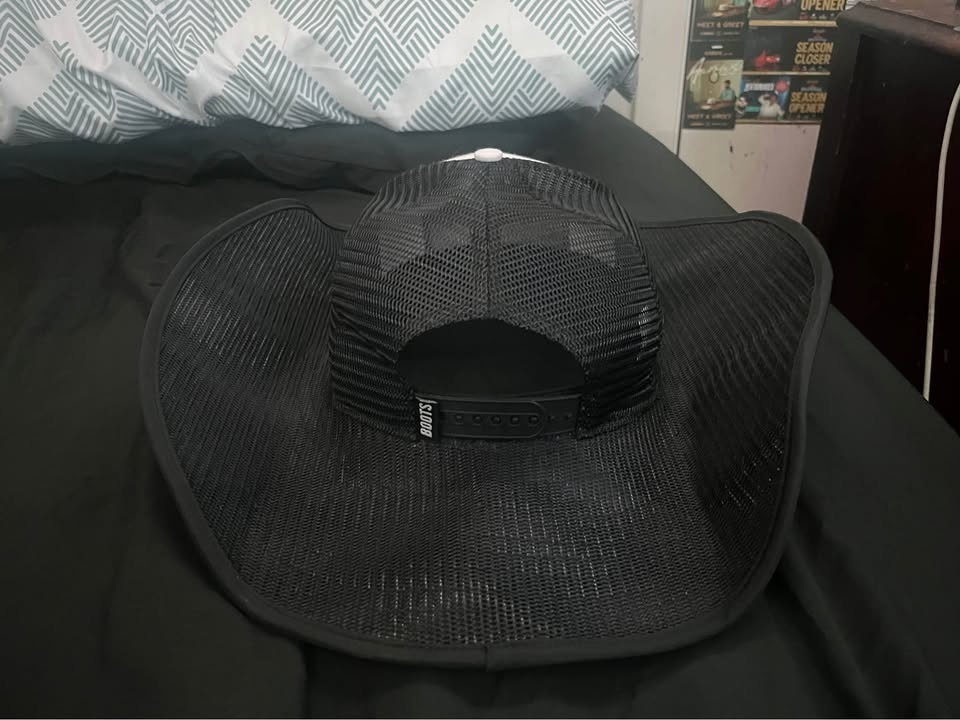Boots and Hearts Cowboy Hat - photo 2