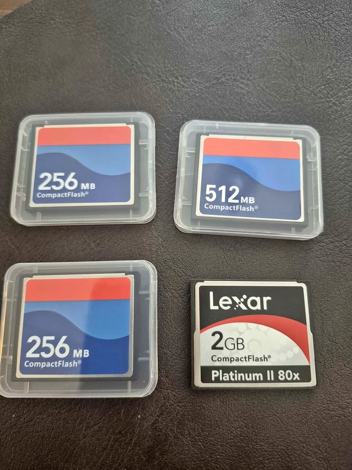 Compact Flash Cards and USB Reader