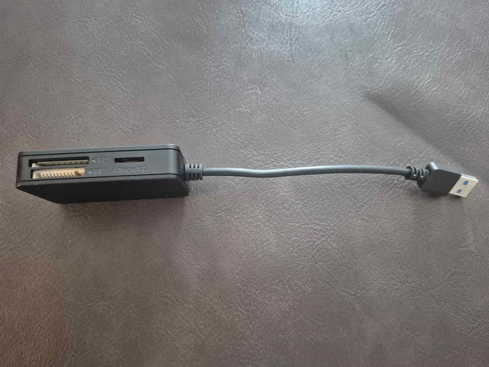 Compact Flash Cards and USB Reader - photo 3