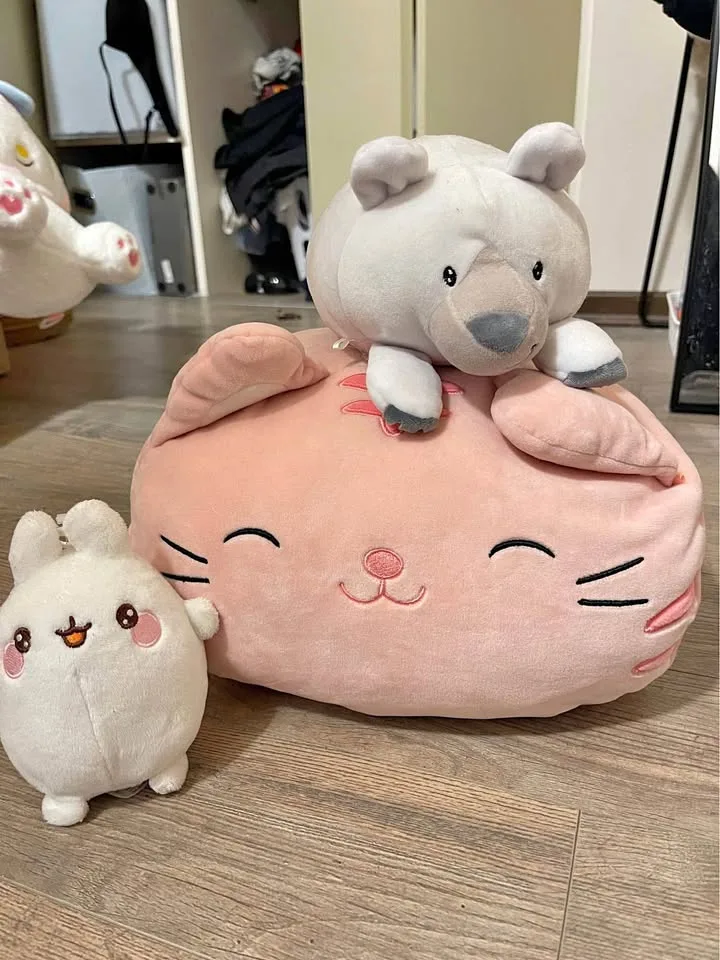 3-in-1 Plushie Set thumbnail