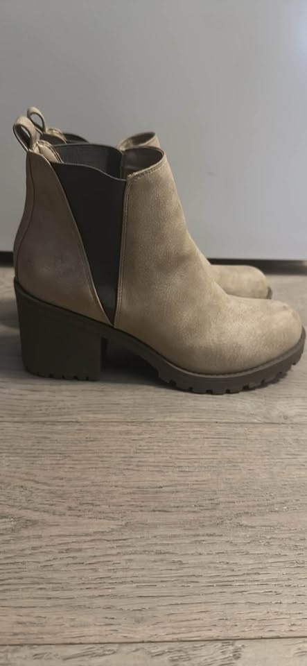 Tan Ankle Boots - photo 3