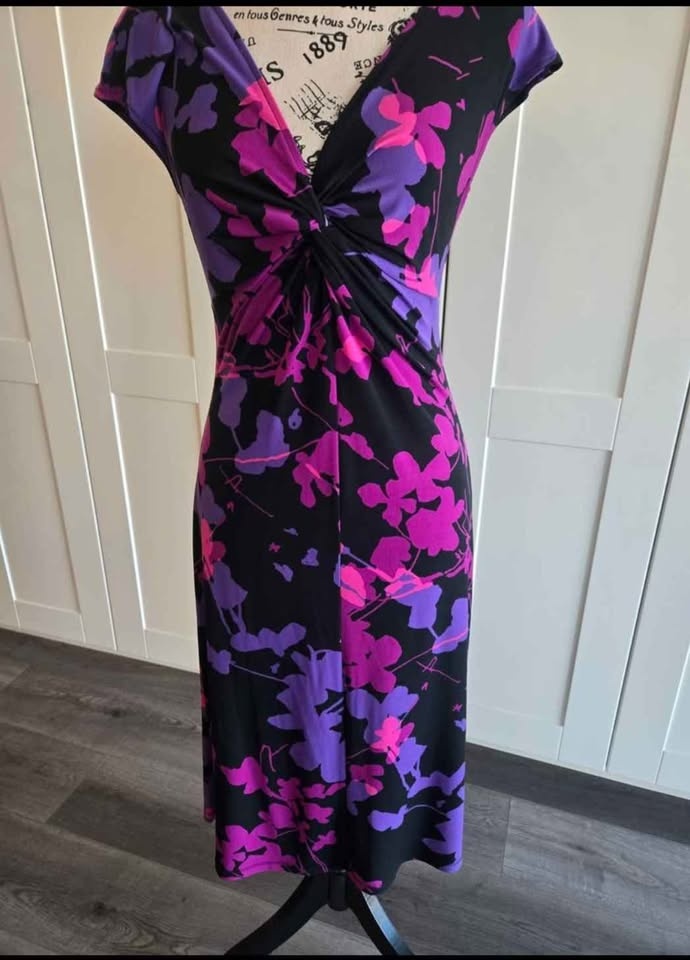 Stunning midi floral dress - photo 2