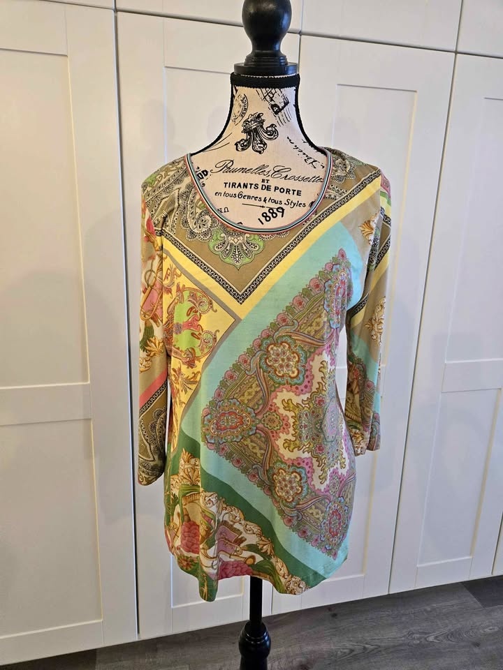 Riani luxury patterned top
