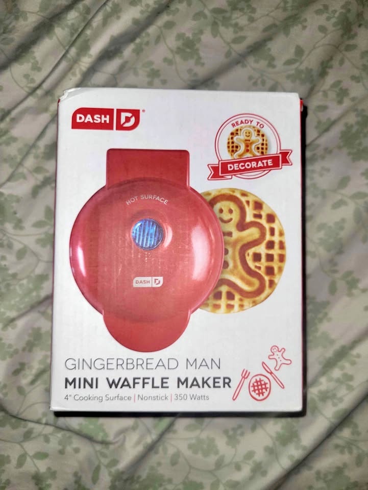 Mini waffle maker