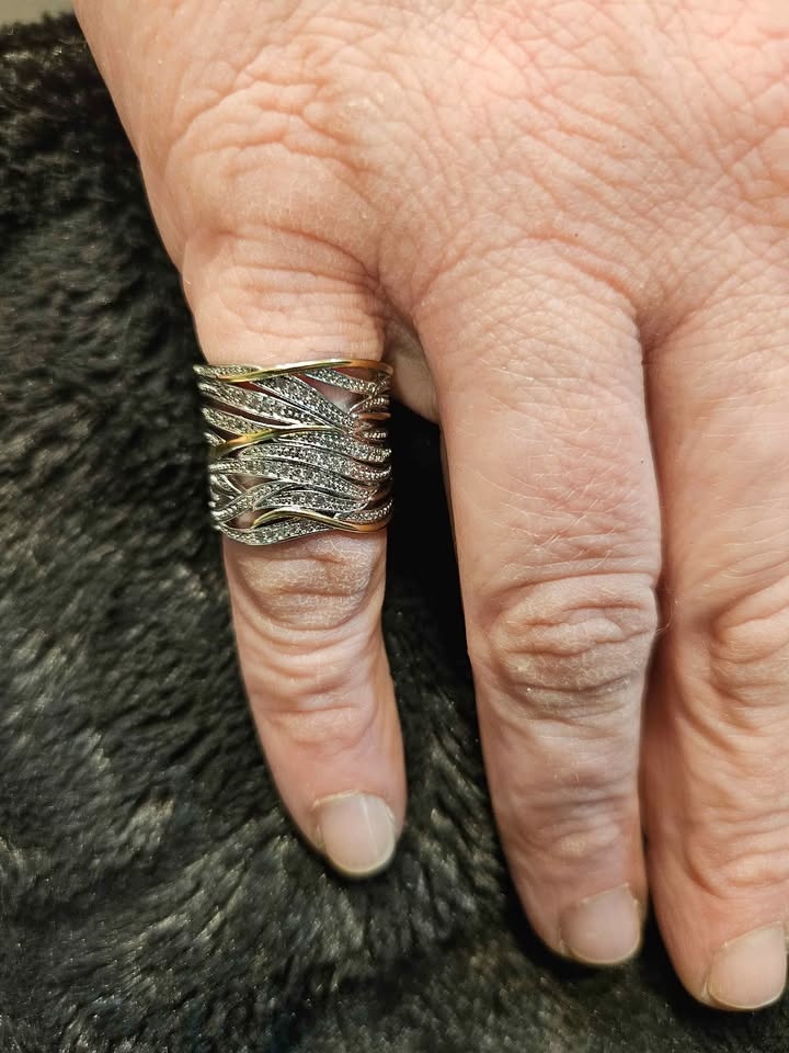 Sterling Silver Ring Size 7 Clear Stones $80 - photo 5