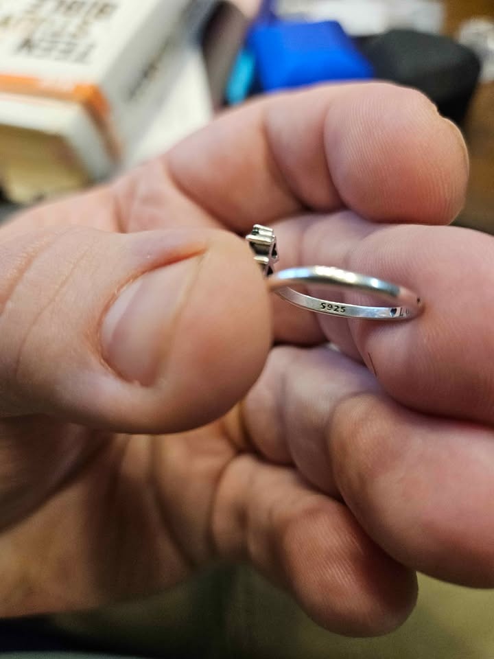 Ladies Ring Size 7 Sterling Silver Band $60 - photo 3