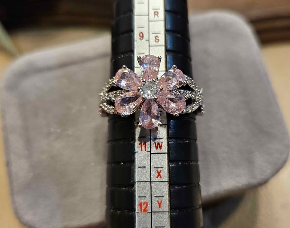 Lady's Ring Size 10 Pink Crystal Flower, Sterling Silver Band - photo 2