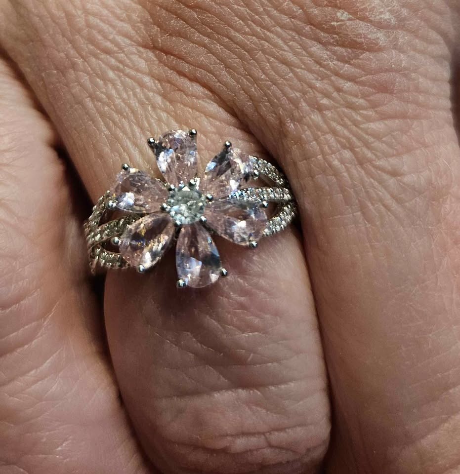 Lady's Ring Size 10 Pink Crystal Flower, Sterling Silver Band - photo 3