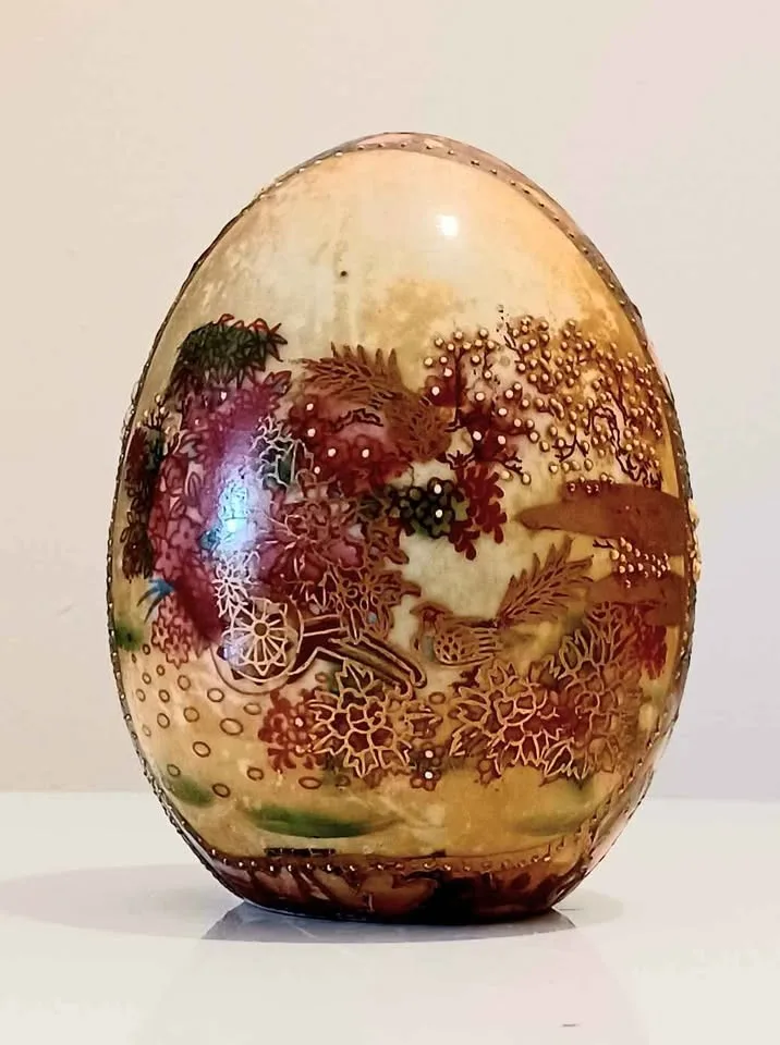 Vtg Hand Painted Porcelain Royal Satsuma Moriage Egg image indicator(2)