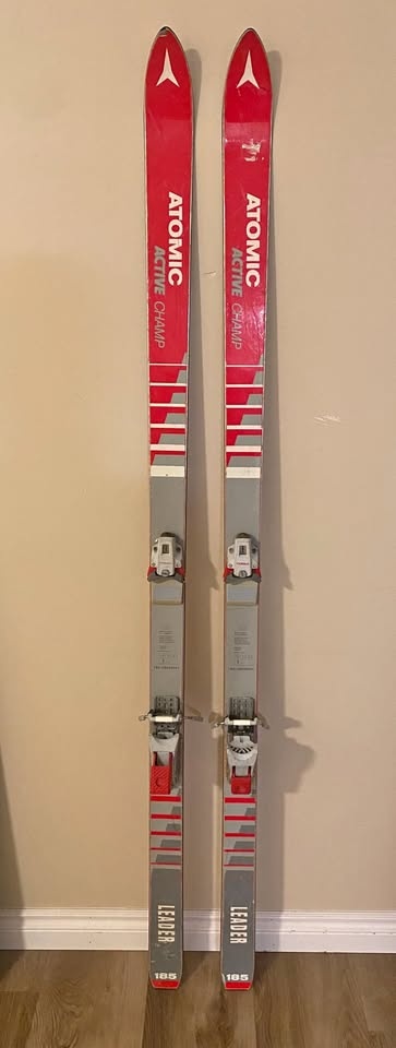 Atomic Active Champ Leader 185 Skis w/ Bindings