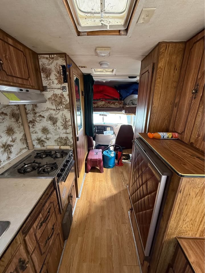 1982 Ford Econoline E-350 Cutaway - photo 4