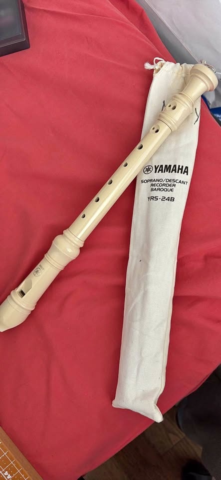 Yamaha Soprano Recorder YRS-24B - Excellent Condition