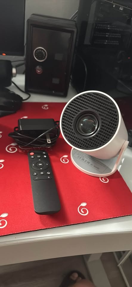 MAGCUBIC Multimedia Projector WiFi New - photo 2