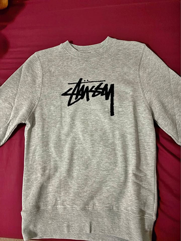 New Stussy crewneck XS