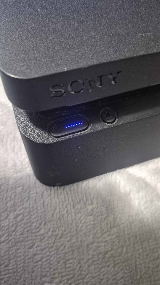Sony PlayStation 4 console - photo 2