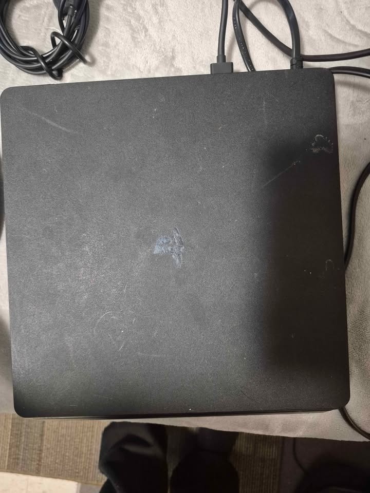 Sony PlayStation 4 console - photo 4