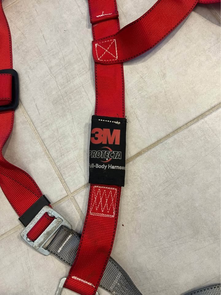 Fall Arrest Harness - photo 3