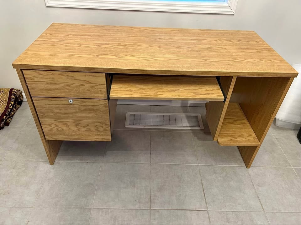 Computer Desk with Sliding Keyboard and Drawers