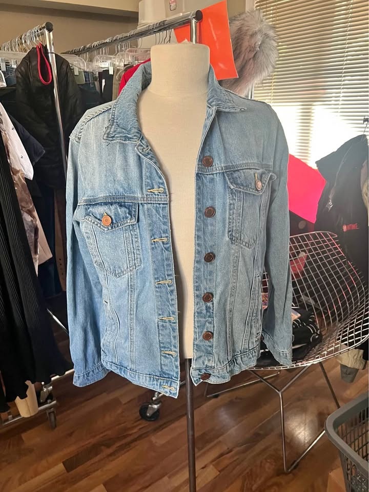 Streetwear Society Crop Jean Jacket - Women's L