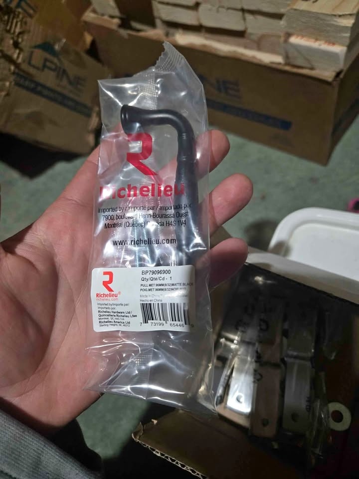 Richileu Matte Black Pulls - 26 Count