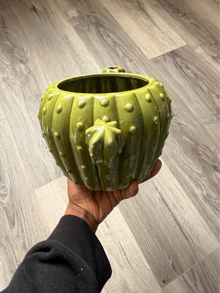 Streamline Ceramic Green Planter - photo 2