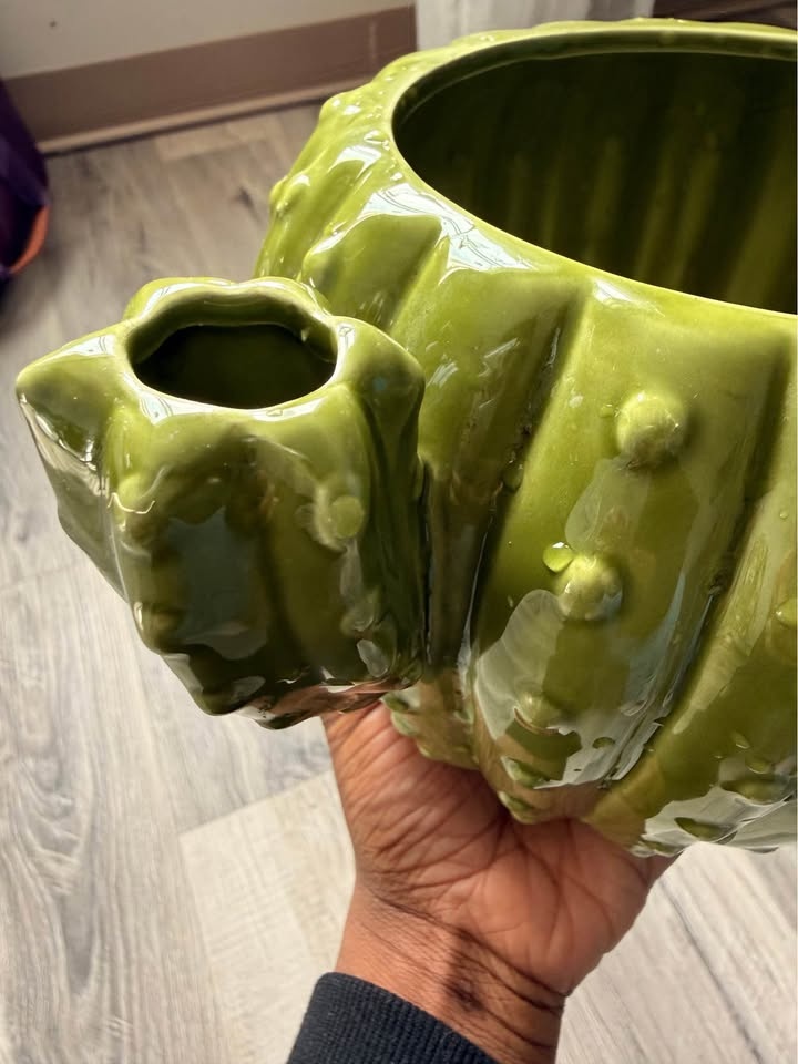 Streamline Ceramic Green Planter - photo 5
