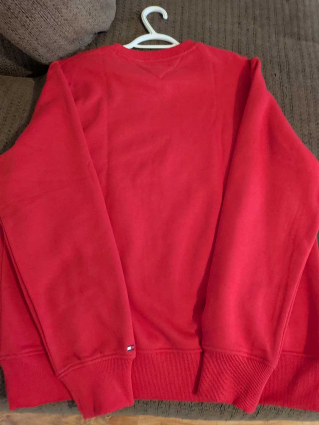 Tommy Hilfiger NWT Sweater - Red, Size Large - photo 2