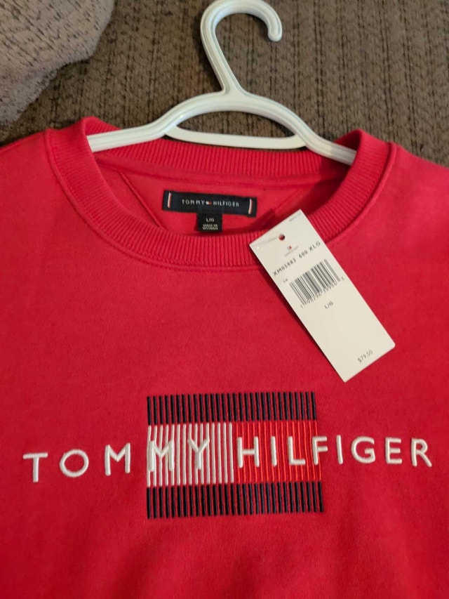 Tommy Hilfiger NWT Sweater - Red, Size Large - photo 3