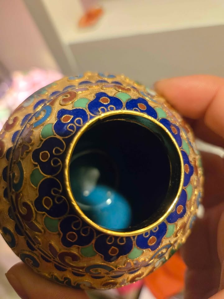 Vintage Chinese Cloisonne Hand-painted Mini Trinket Jar - photo 4