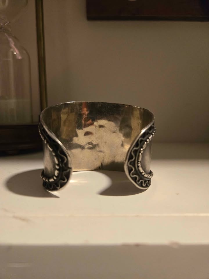 Beautiful metal stone bracelet - photo 3