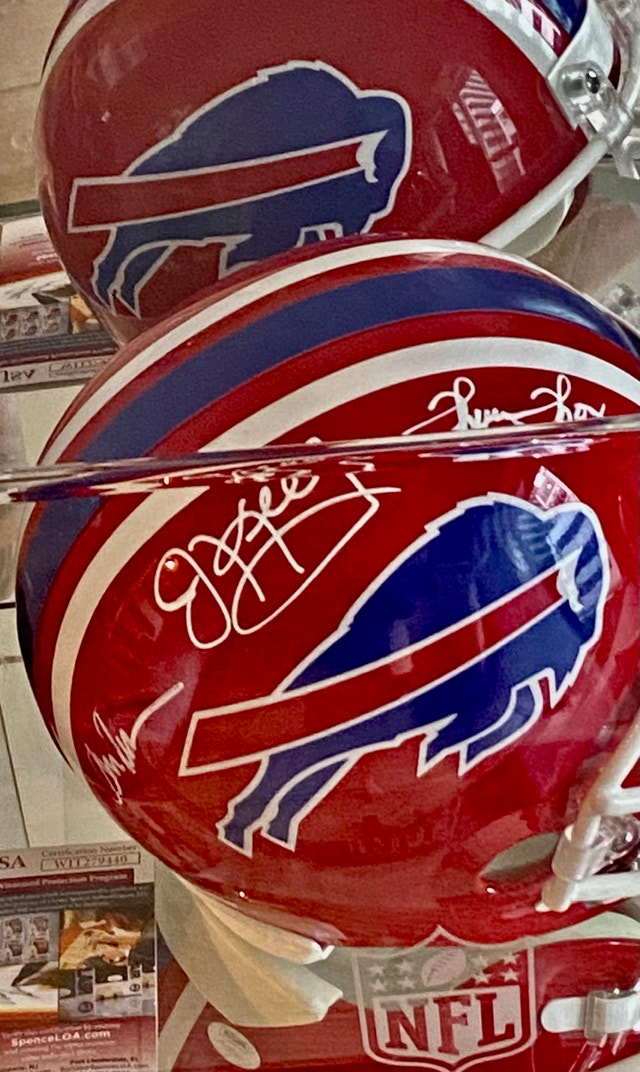 Buffalo Bills (3) Kelly, Thomas & Reed Autographed NFL Helmet - photo 3