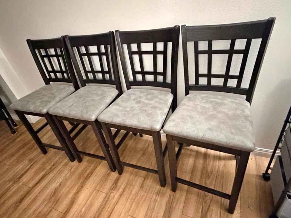 4 Counter-Height Stools