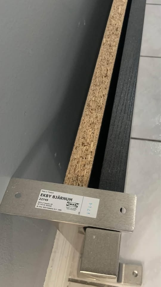 Floating Shelf 47" x 11" x 1" - photo 5