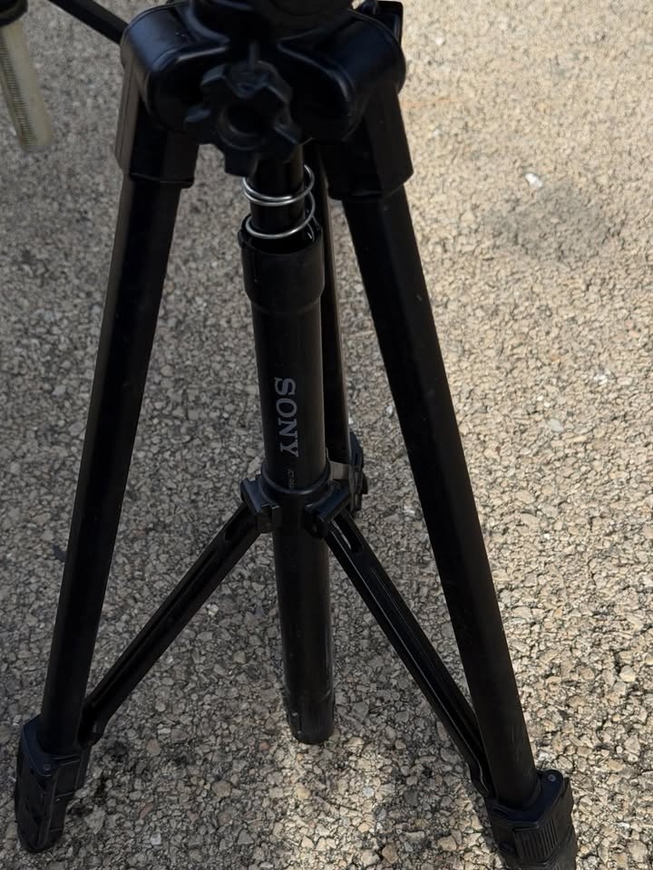 2 Tripods Set – Sony + Unbranded Camera Stands w/ Pan Handle - photo 2