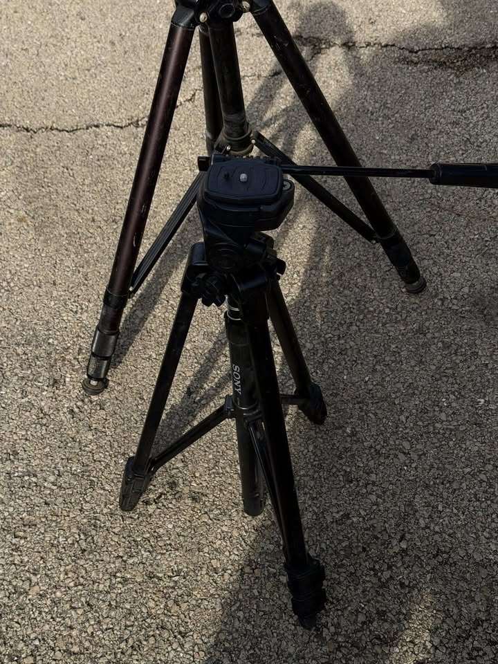2 Tripods Set – Sony + Unbranded Camera Stands w/ Pan Handle - photo 5