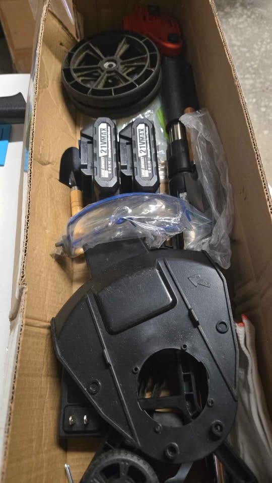 Cordless Weed Wacker, 21V Electric Eater, 2 Batteries - photo 5