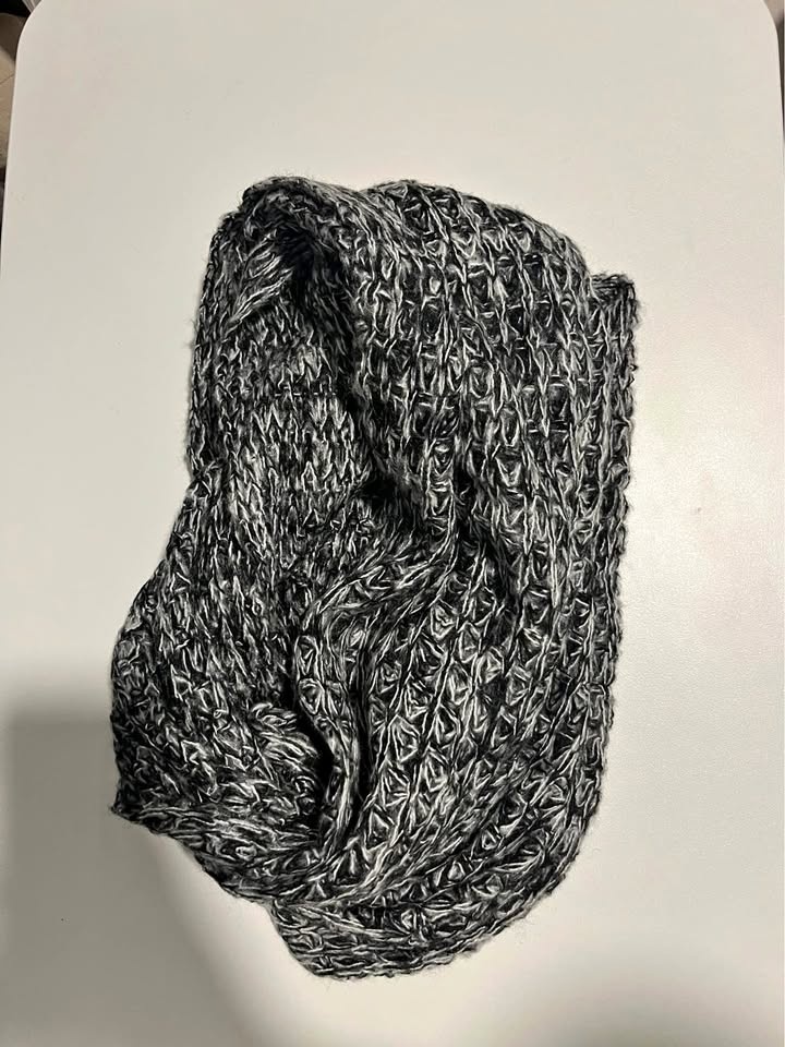 Knitted scarf wraps