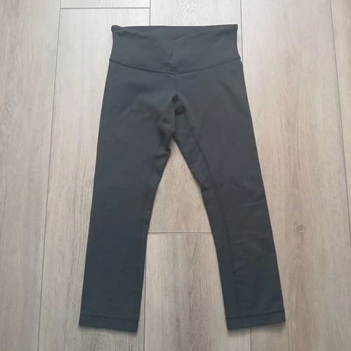 Lululemon Black Crop Leggings Size 4 High Rise Yoga Pants