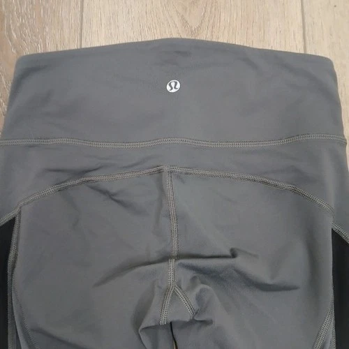 Lululemon Cropped Leggings - Grey w/ Black Side Panels - Size 4 - photo 3
