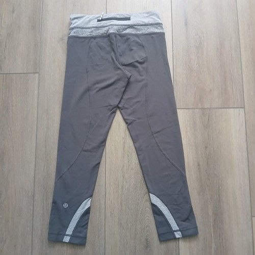 Lululemon Cropped Leggings Grey w/ Stripe Waistband Back Pocket - photo 2