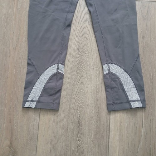 Lululemon Cropped Leggings Grey w/ Stripe Waistband Back Pocket - photo 5